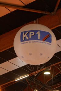 Un ballon hélium KP41 pour un salon